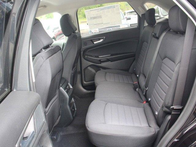 Photo of 2024 Agate Black Metallic Ford Edge