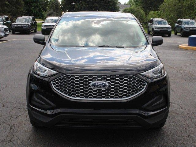 Photo of 2024 Agate Black Metallic Ford Edge