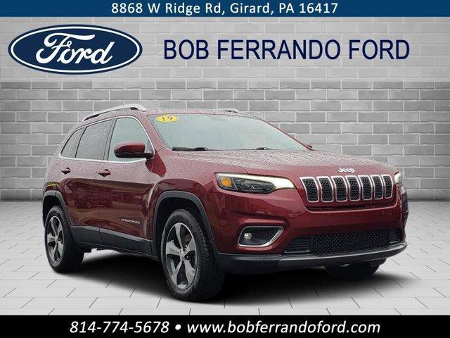 Photo of 2019 Velvet Red Pearlcoat Jeep Cherokee