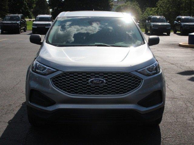 Photo of 2024 Iconic Silver Metallic Ford Edge