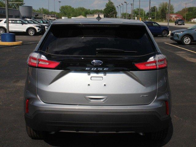 Photo of 2024 Iconic Silver Metallic Ford Edge