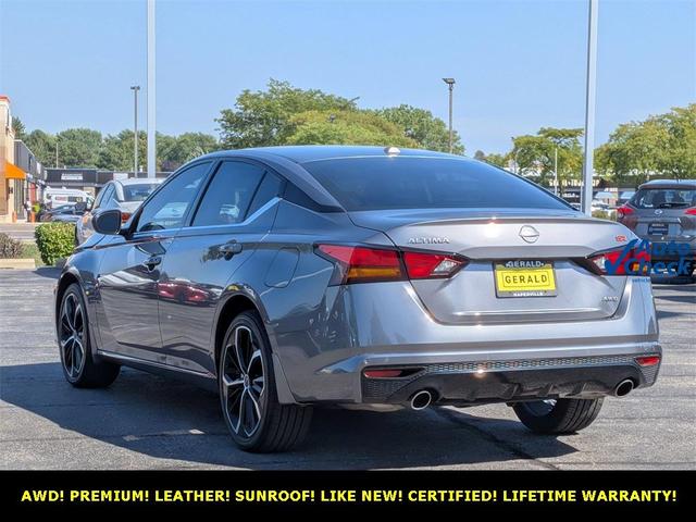 Photo of 2024 Gun Metallic Nissan Altima