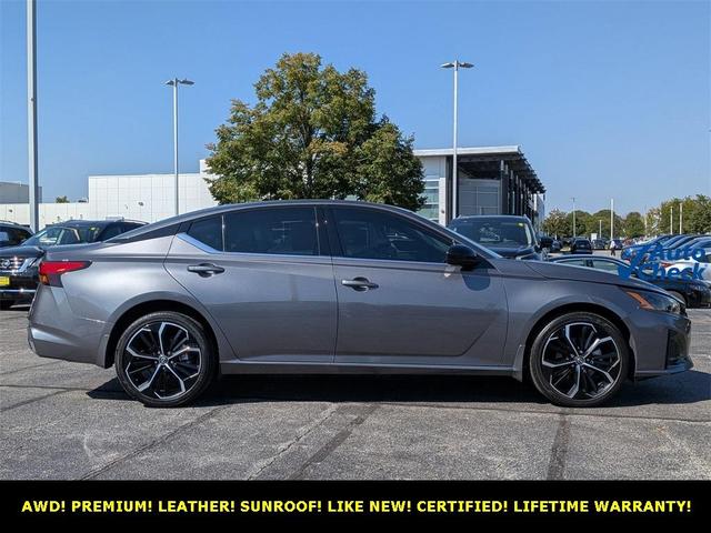 Photo of 2024 Gun Metallic Nissan Altima