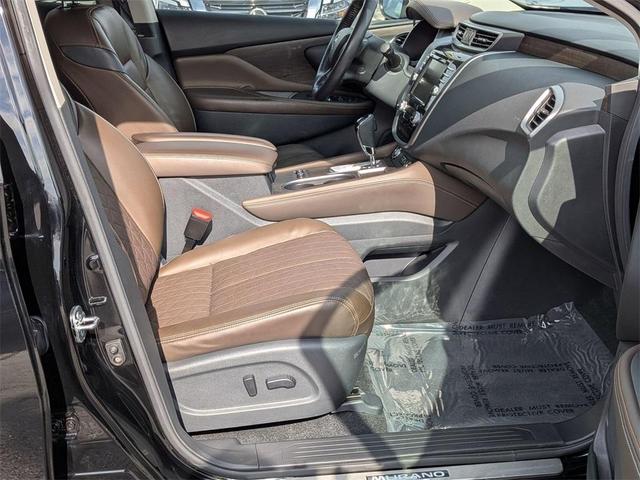 Photo of 2023 Black Nissan Murano