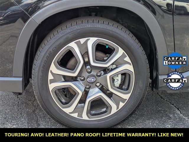 Photo of 2024 Crystal Black Silica Subaru Ascent