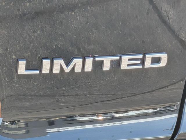Photo of 2019 Diamond Black Jeep Cherokee