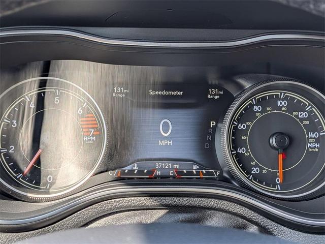 Photo of 2019 Diamond Black Jeep Cherokee