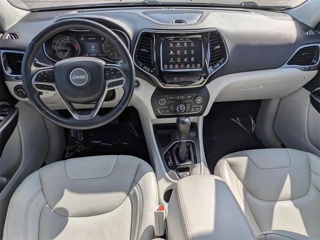 Photo of 2019 Diamond Black Jeep Cherokee