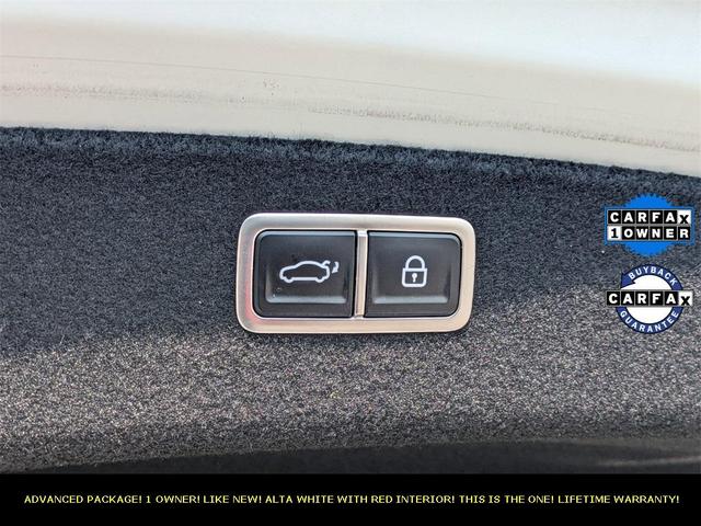 Photo of 2024 Alta White Genesis G80