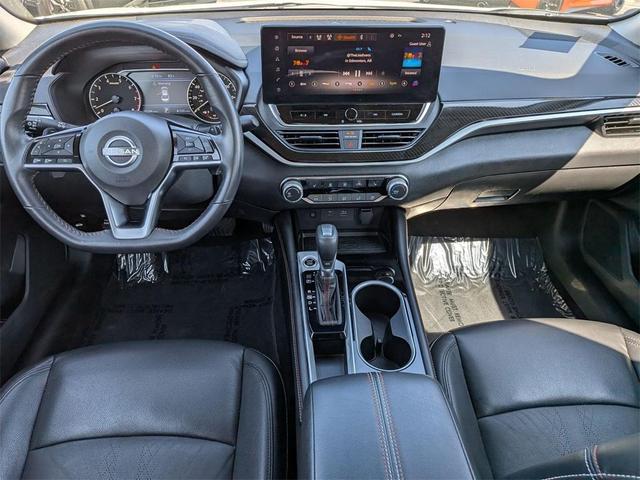 Photo of 2024 White Nissan Altima