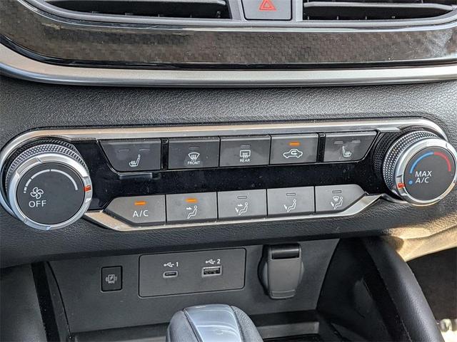 Photo of 2024 White Nissan Altima