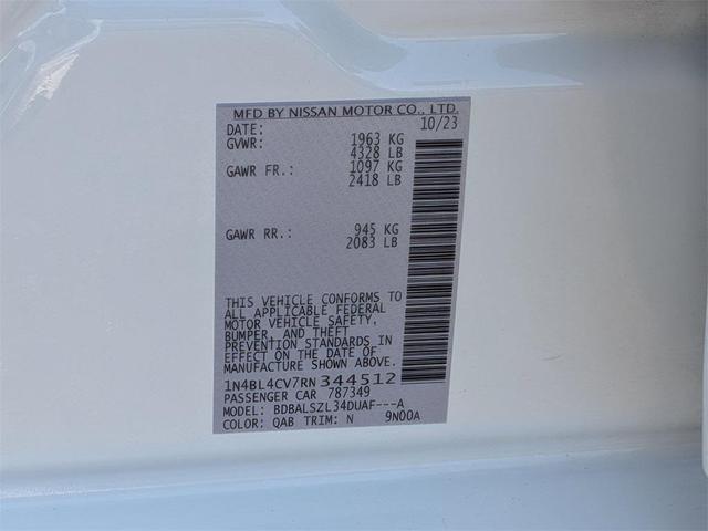 Photo of 2024 White Nissan Altima