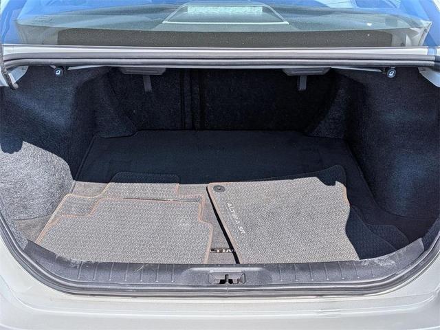 Photo of 2024 White Nissan Altima