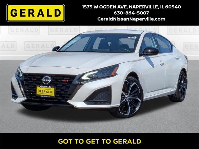 Photo of 2024 White Nissan Altima