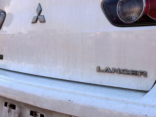 Photo of 2015 Wicked White Metallic Mitsubishi Lancer