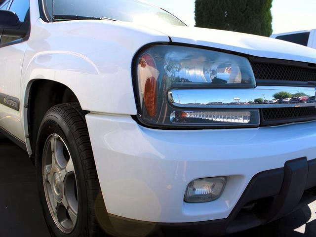 Photo of 2004 Summit White Chevrolet TrailBlazer EXT