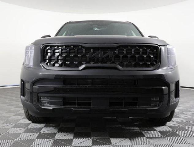 Photo of 2025 Ebony Black Kia Telluride