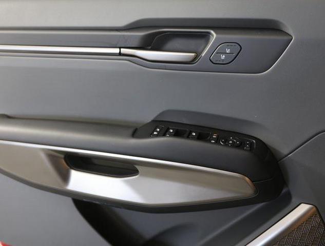 Photo of 2026 Panthera Metal Kia EV9