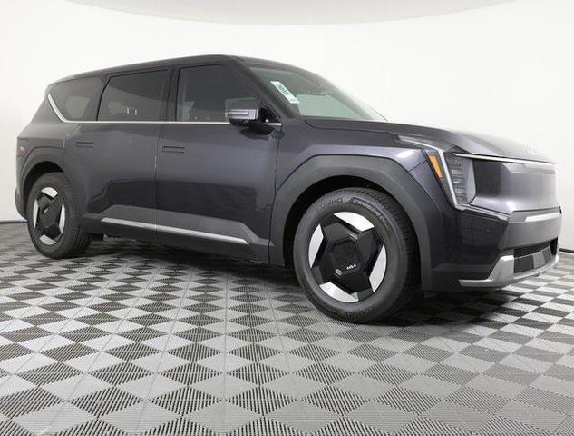 Photo of 2026 Panthera Metal Kia EV9