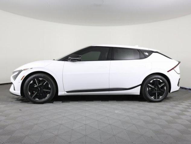 Photo of 2025 Glacier White Pearl Kia EV6