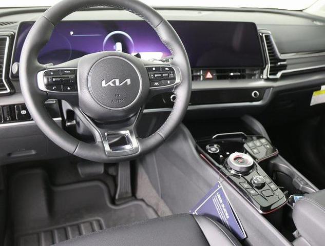 Photo of 2025 Snow White Pearl Kia Sportage Hybrid