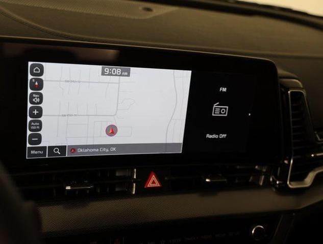 Photo of 2025 Snow White Pearl Kia Sportage Hybrid