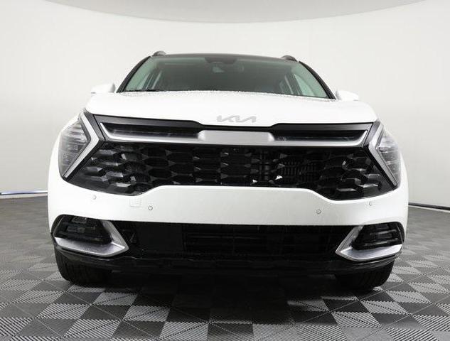 Photo of 2025 Snow White Pearl Kia Sportage Hybrid