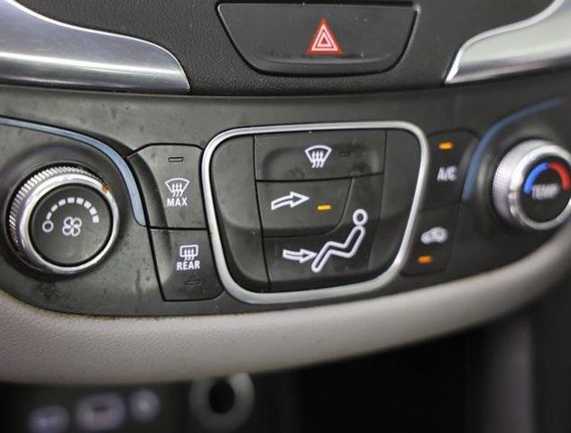 Photo of 2020 Mosaic Black Metallic Chevrolet Equinox