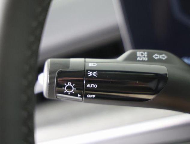 Photo of 2025 Snow White Pearl Kia K5