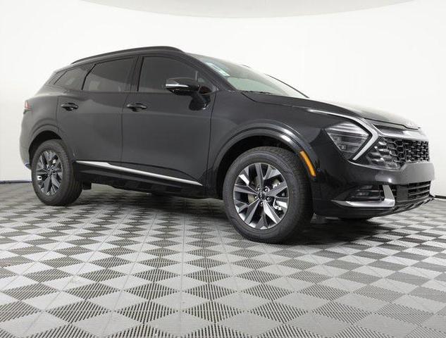 Photo of 2025 Fusion Black Kia Sportage Hybrid