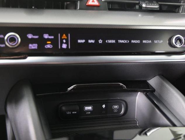 Photo of 2025 Fusion Black Kia Sportage Hybrid
