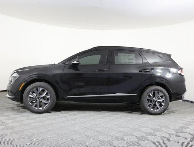 Photo of 2025 Fusion Black Kia Sportage Hybrid