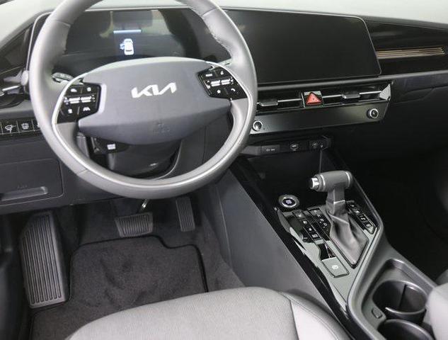 Photo of 2025 Mineral Blue Kia Niro