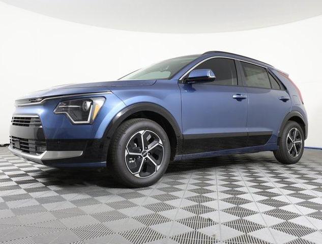 Photo of 2025 Mineral Blue Kia Niro
