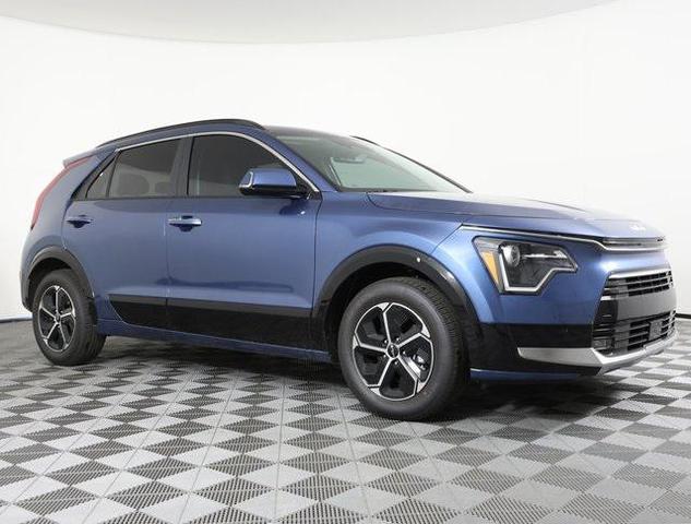 Photo of 2025 Mineral Blue Kia Niro