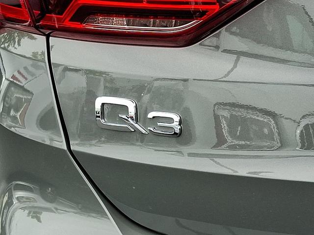 Photo of 2024 Chronos Gray Metallic Audi Q3