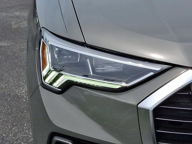Photo of 2024 Chronos Gray Metallic Audi Q3