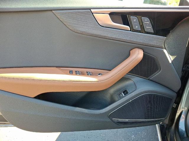 Photo of 2025 Daytona Gray Pearl Effect Audi A5 Sportback