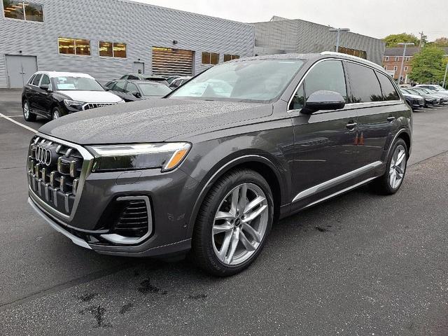 Photo of 2025 Samurai Gray Metallic Audi Q7