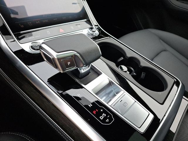 Photo of 2025 Samurai Gray Metallic Audi Q7