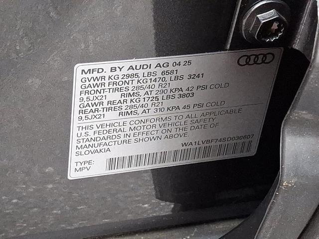 Photo of 2025 Samurai Gray Metallic Audi Q7