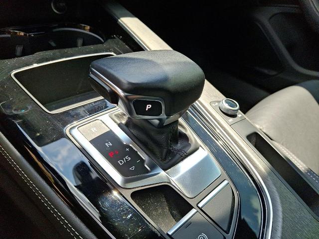 Photo of 2021 Glacier White Metallic Audi A4