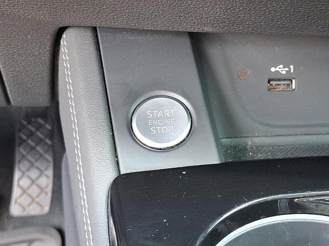 Photo of 2021 Glacier White Metallic Audi A4