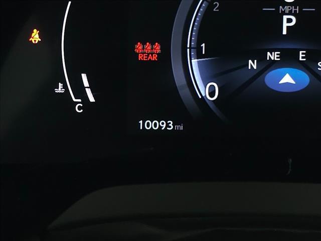 Photo of 2023 White Lexus RX 350