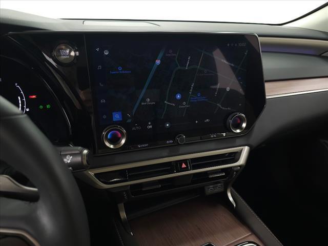 Photo of 2023 White Lexus RX 350