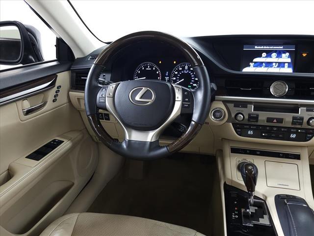 Photo of 2014 Black Lexus ES 350