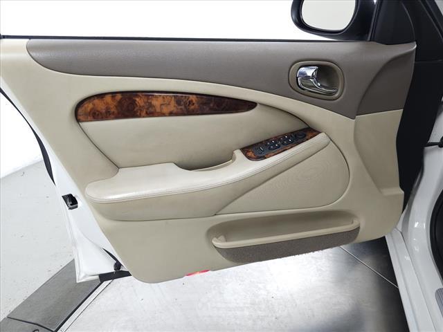 Photo of 2007 Porcelain Jaguar S-Type
