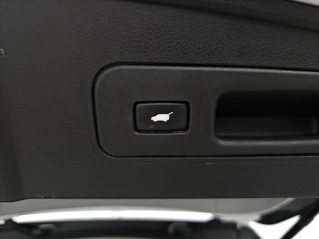 Photo of 2020 Platinum White Pearl Acura MDX