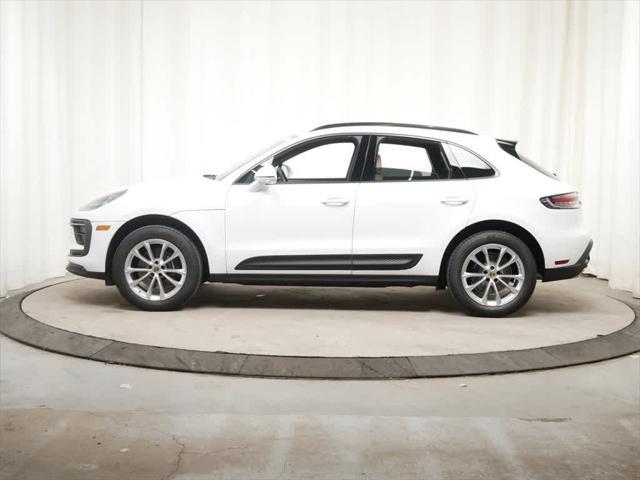 Photo of 2025 White Porsche Macan
