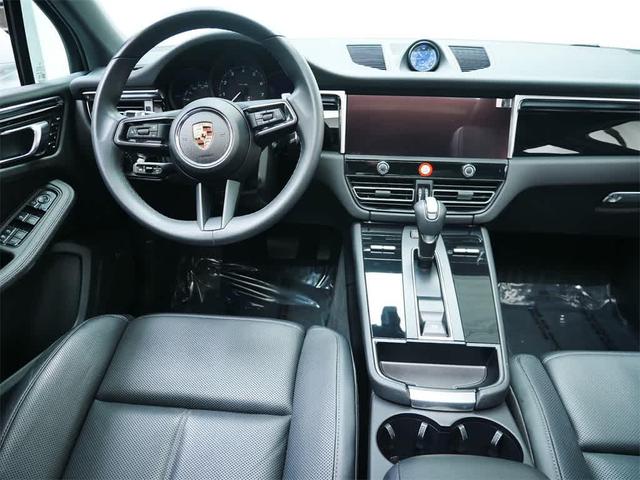 Photo of 2024 White Porsche Macan